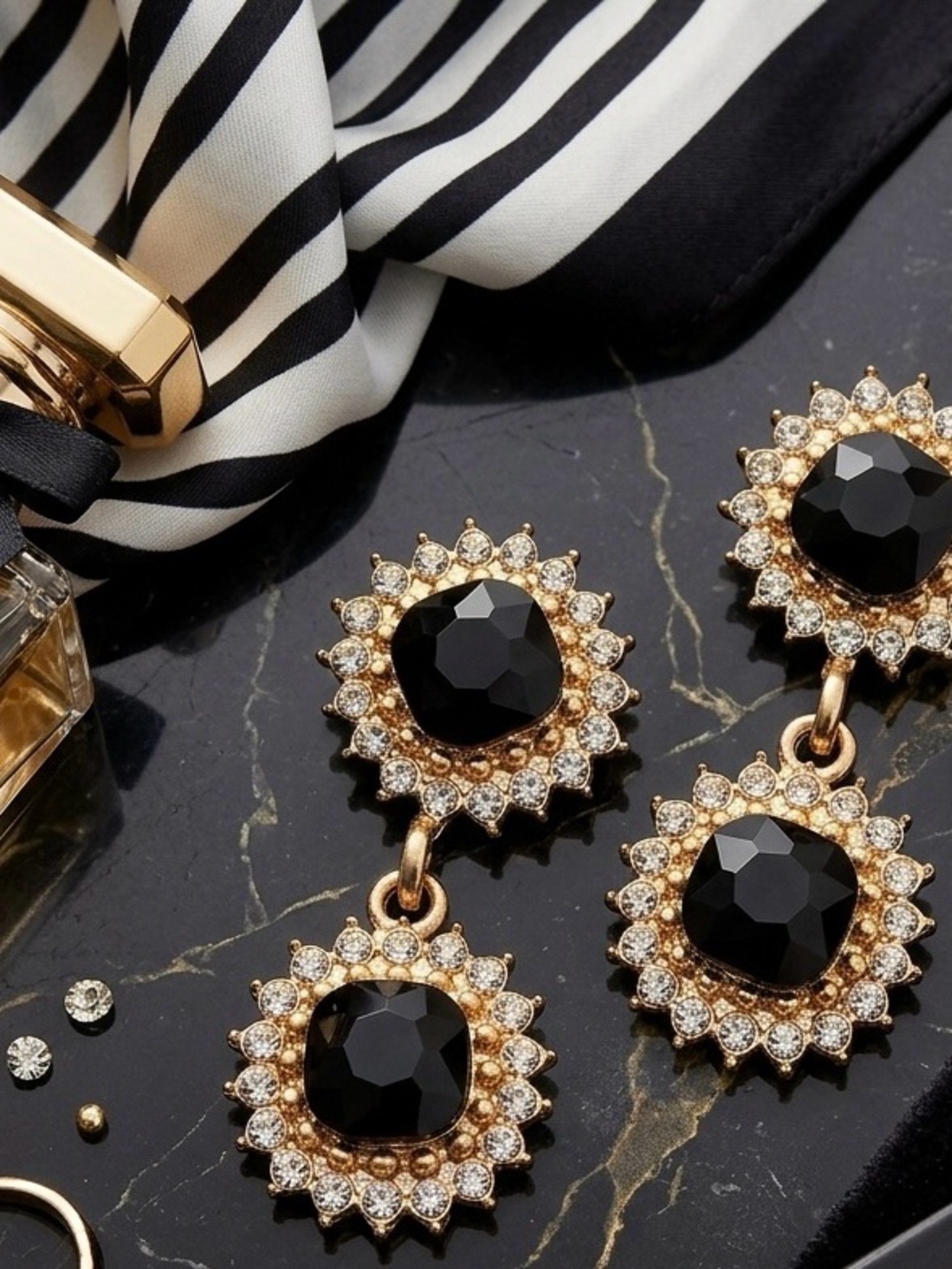 NWT White House Black Market Vintage-Inspired Black & Gold Drop Earrings
